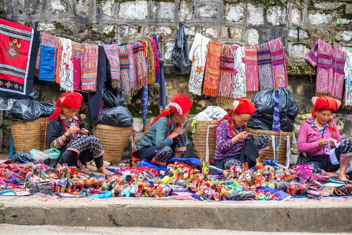 Nội dung: Trong một bóng mát trong mùa hè nóng bỏng, một cột mốc trong lịch sử nhạc