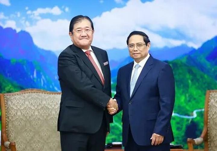 Mỹ Tâm: Họa mi tóc nâu và mối quan hệ với học trò