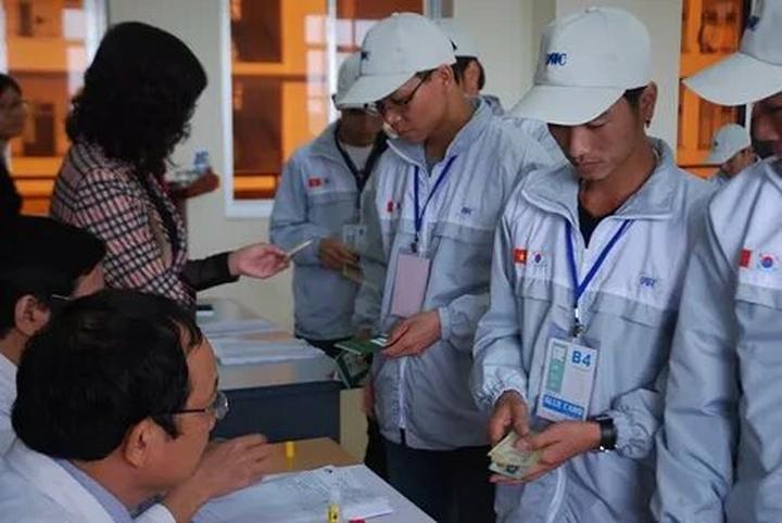 Hotspot Matrix: Biến Mua váy hoa mà không biết 4 thành cơ hội marketing đột phá