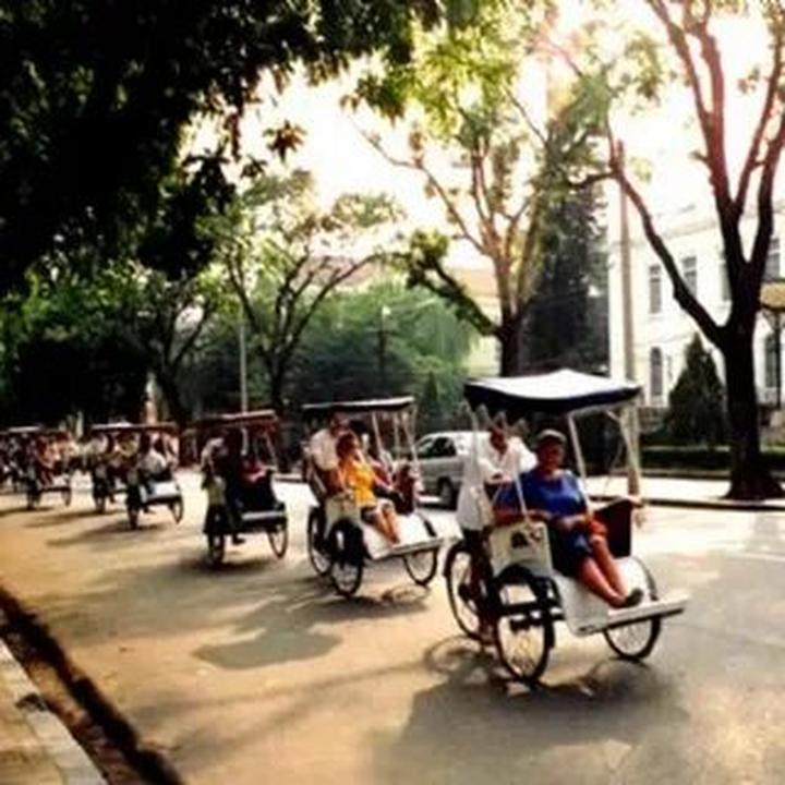 Ai bảo mặc váy đen mùa hè là - Cảm hứng video marketing từ Hotspot Matrix
